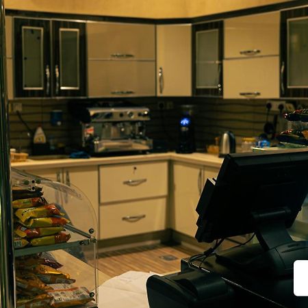 Al Andalus Tolen Hotel Джеда Екстериор снимка